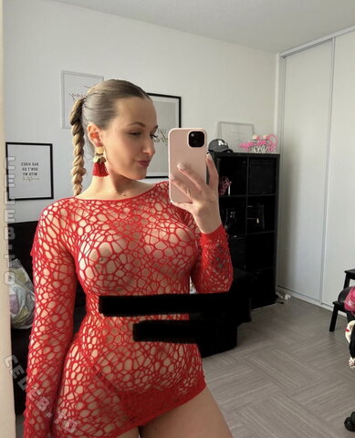 emi_mge7 nude photo 2