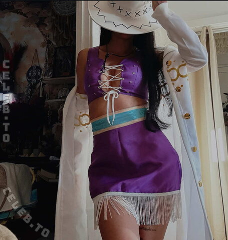 Eminicoletaa nude photo 4