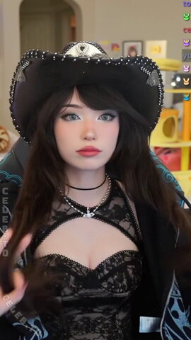 Emiru nude photo 47