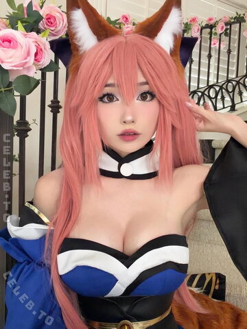 Emiru nude photo 16
