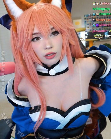 Emiru nude photo 9