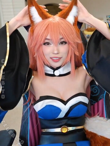 Emiru nude photo 5