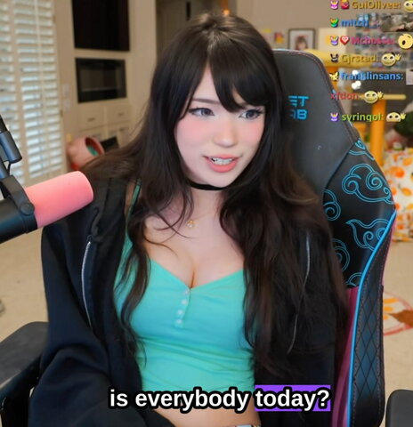 Emiru nude photo 5
