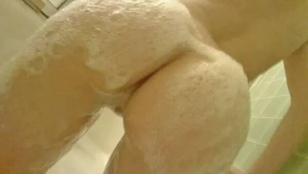Emiru nude photo 8