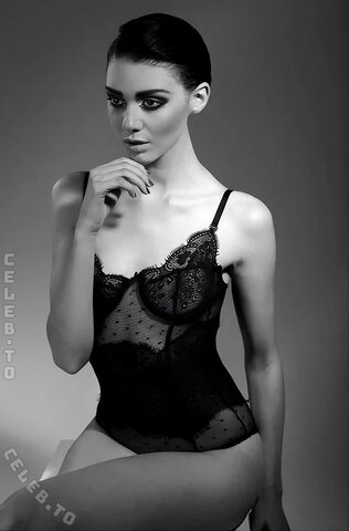 Emma Appleton nude photo 12