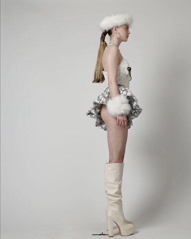 Emma Beardsley Fresh (4 photos)