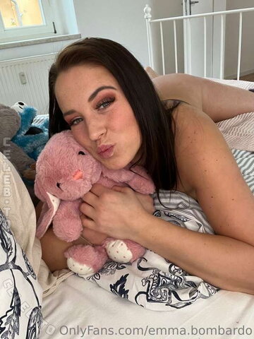 Emma Bombardo nude photo 15