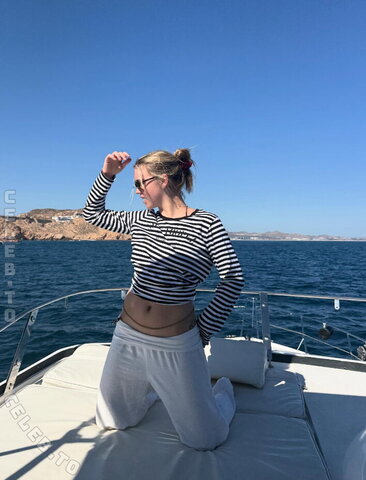 Emma Brooks nude photo 15