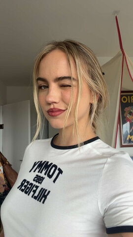 Emma Brooks Fresh (6 photos)