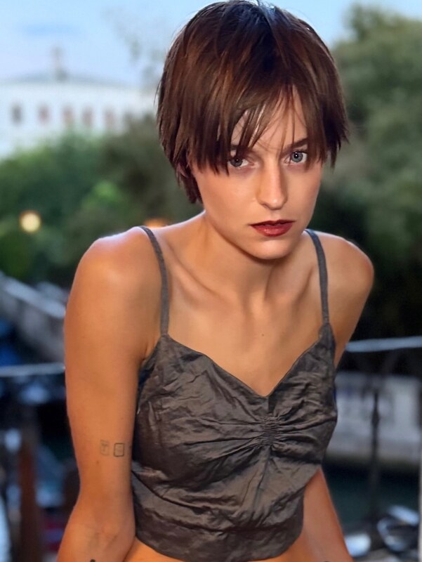 Emma Corrin nude photo 2