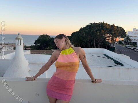 Emma Fischer nude photo 13