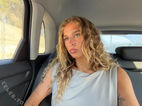 Emma Fischer Sexy (8 photos)
