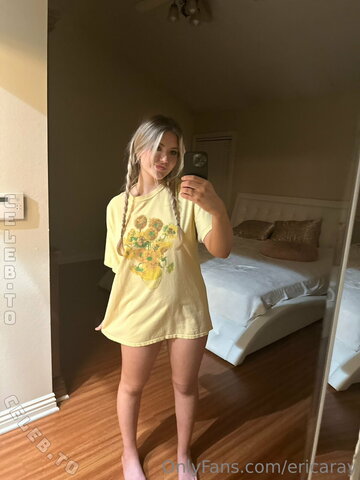 Emma Moore nude photo 7