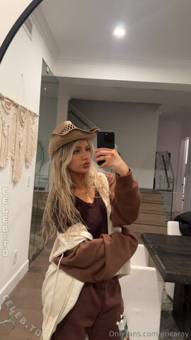 Emma Moore nude photo 6