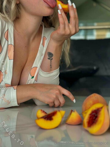 Emma Spice – no comment 🍑 Wifey mode on… I’ll take care of the laundry but you need to take care of me, can you do it…