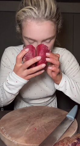 Emma Svenningson nude photo 7