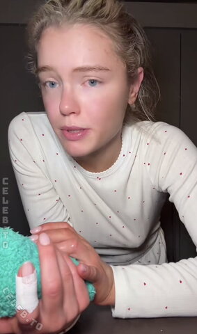 Emma Svenningson nude photo 8