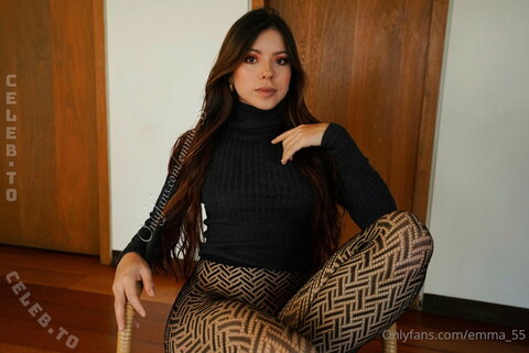 Emma_55 nude photo 20