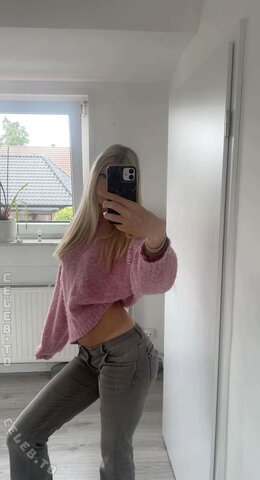 emma_jelschen photo 2