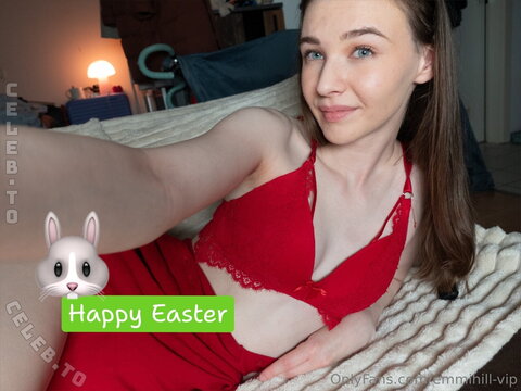 Emmi-Hill nude photo 25