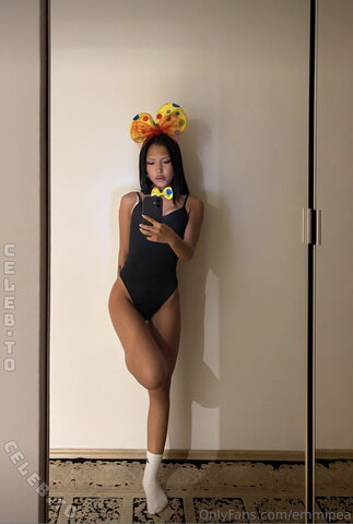 Emmi Pea nude photo 18