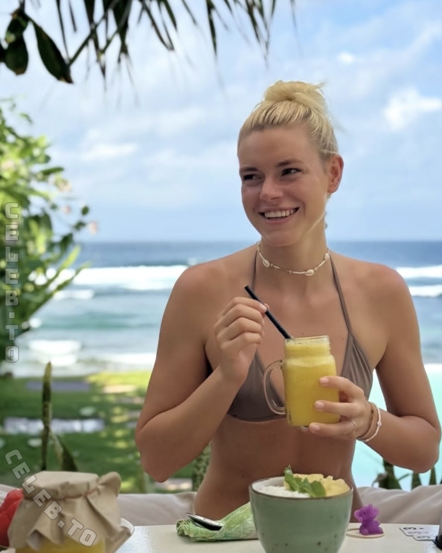 Emmi Schmidt nude photo 10