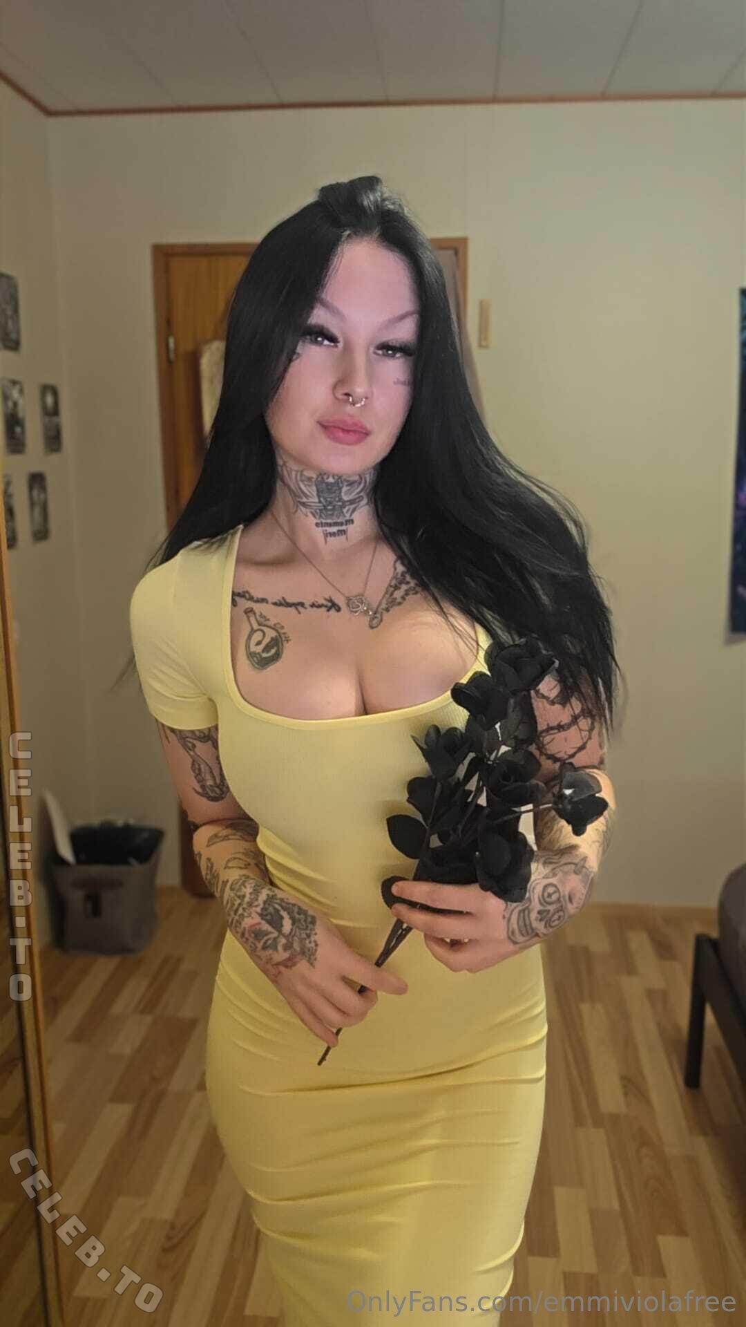 Emmi Viola nude photo 8
