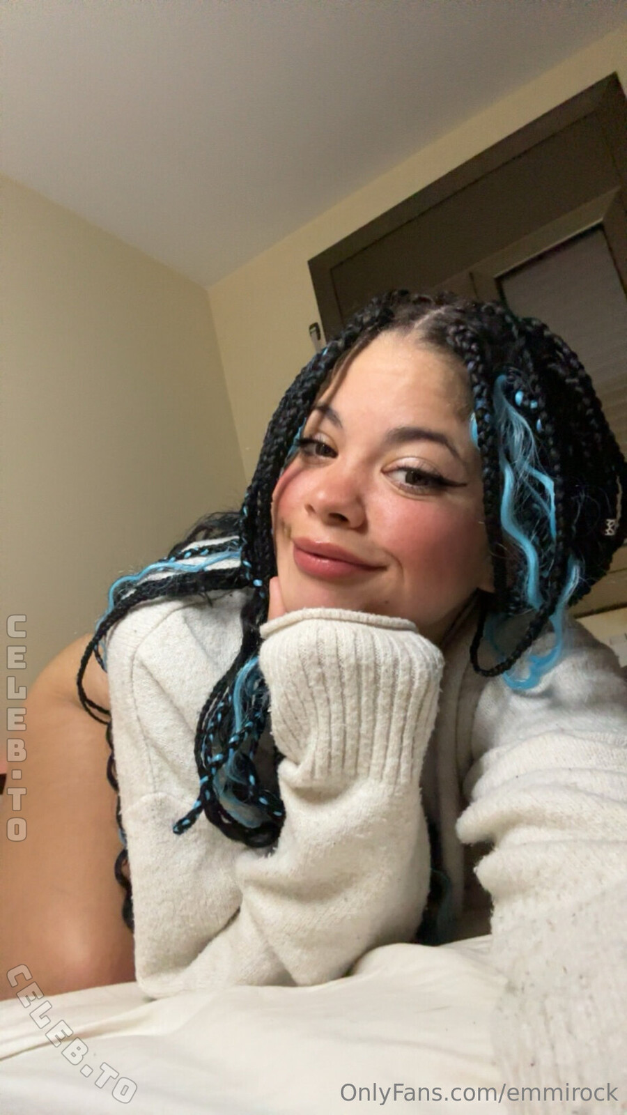 emmirock nude photo 3