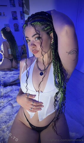 emmirock nude photo 3