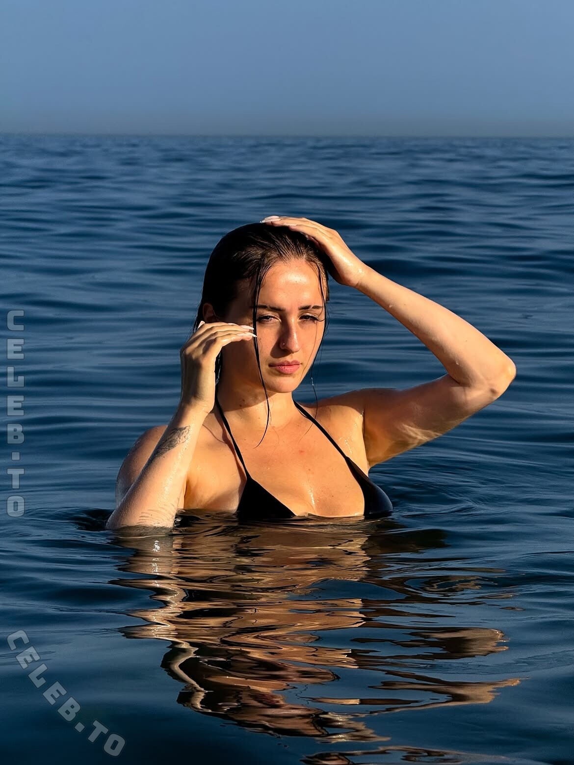 Emmo nude photo 2