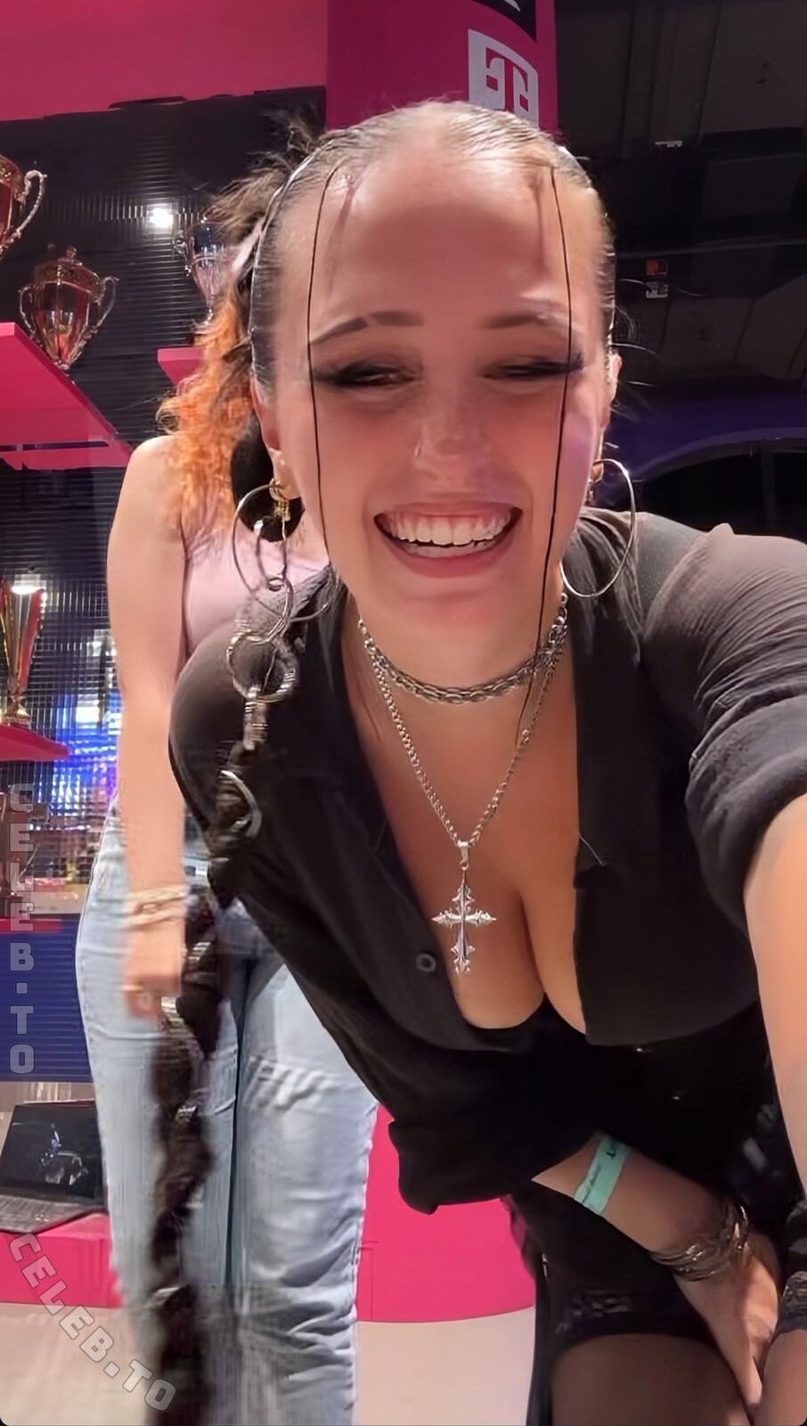 Emmo nude photo 5