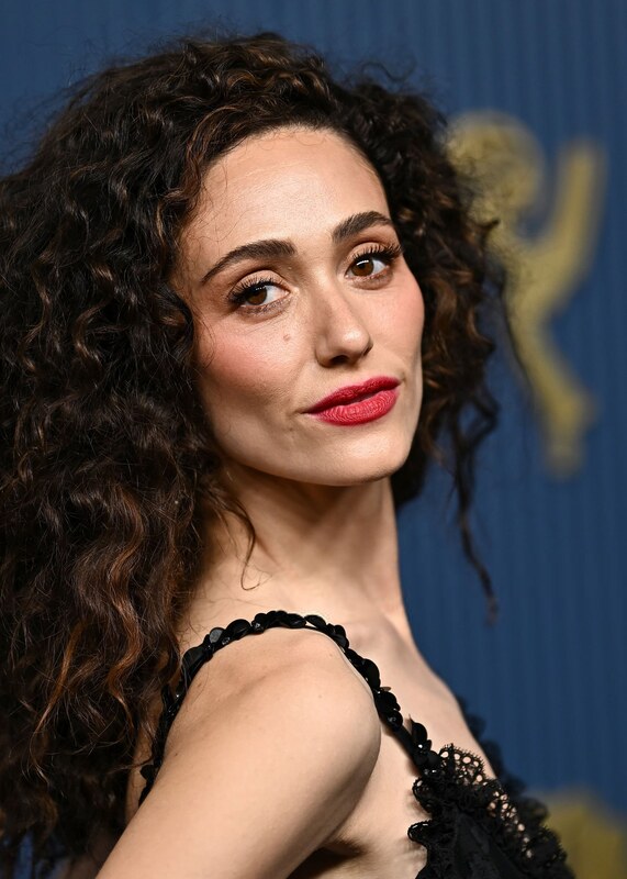 Emmy Rossum nude photo 11