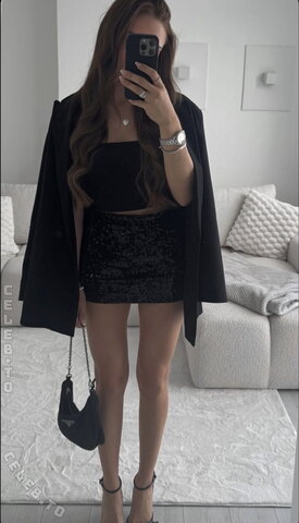 Emmy.jt Hot (2 photos)