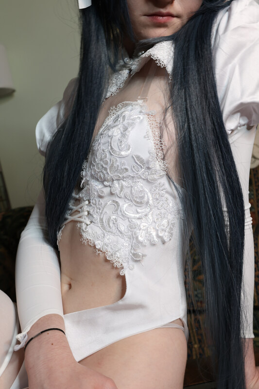 Emory nude photo 10
