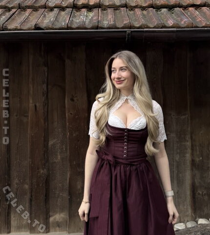 Empresslaurasophie nude photo 34