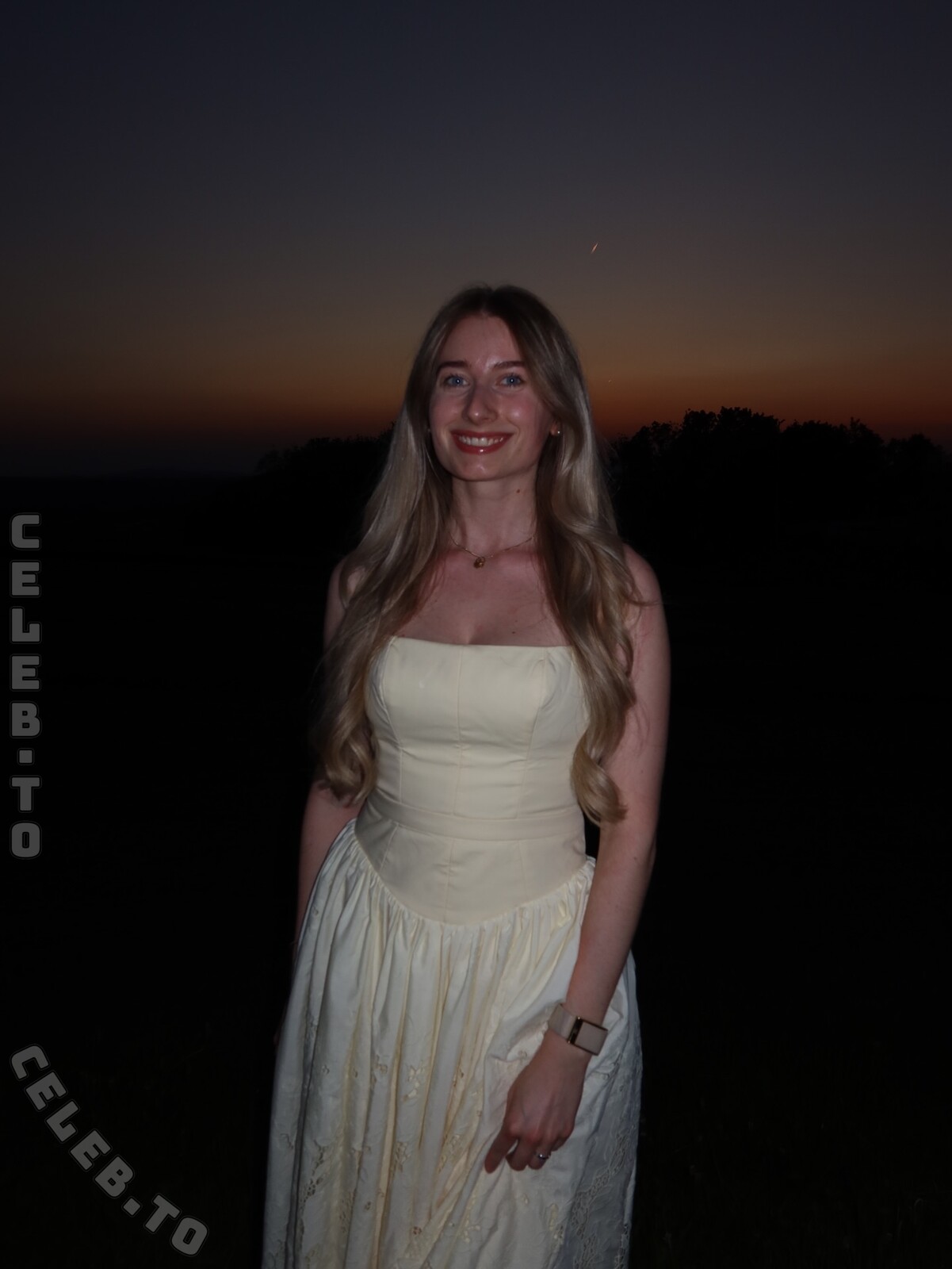 Empresslaurasophie nude photo 6