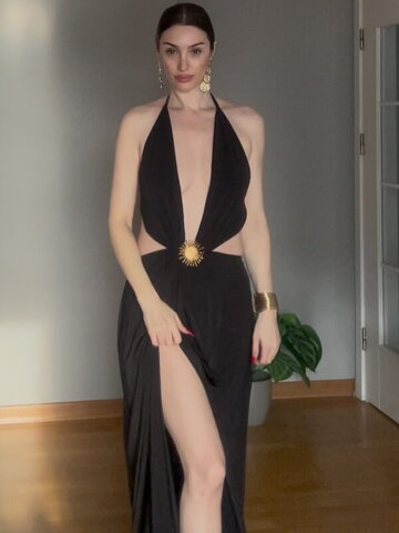 Emra Şen nude photo 26