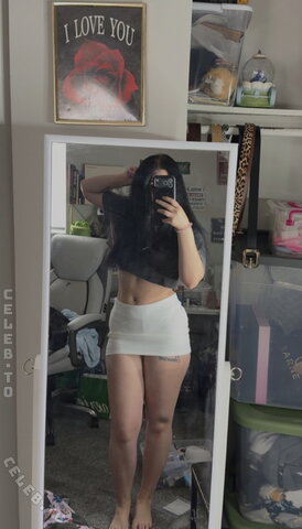 Em_sour_skittles nude photo 3