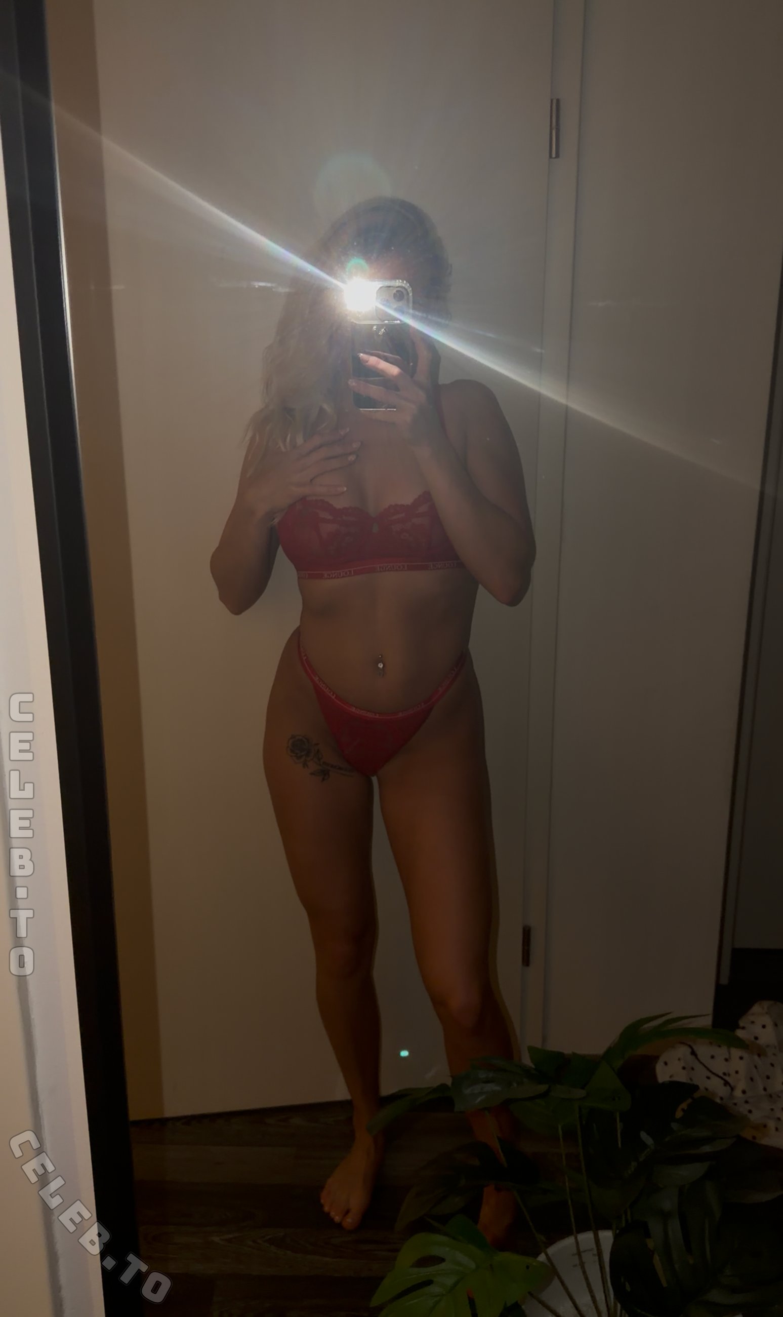 emx.neli nude photo 8
