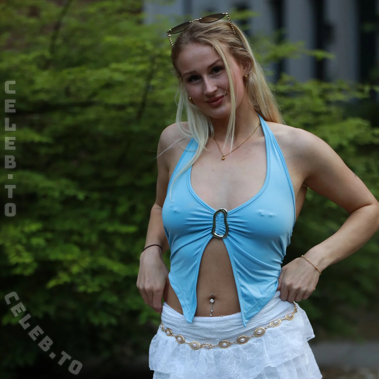 emx.neli nude photo 14