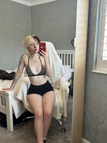 Emzeeni New (1 photo)