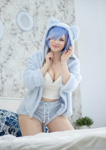 Enji Night nude photo 19