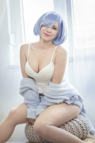 Enji Night nude photo 16