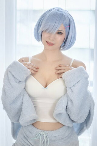 Enji Night nude photo 15