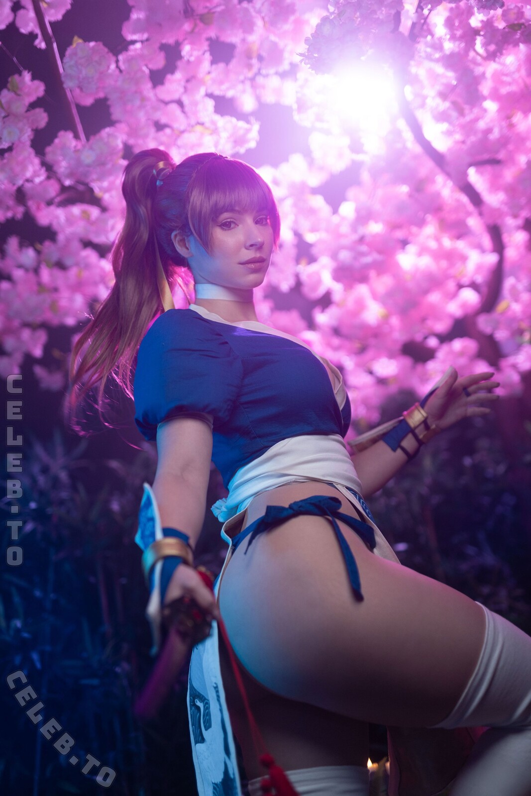 Enjinight nude photo 11