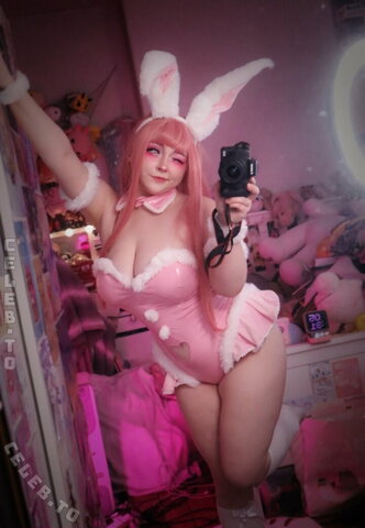 Enyaarwyen nude photo 11