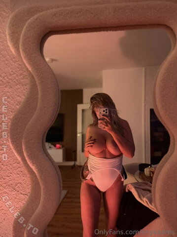 enyadres nude photo 30
