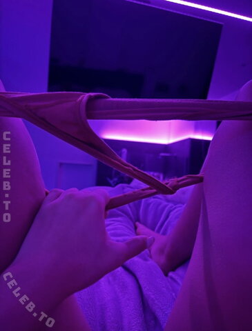 enyadres nude photo 45
