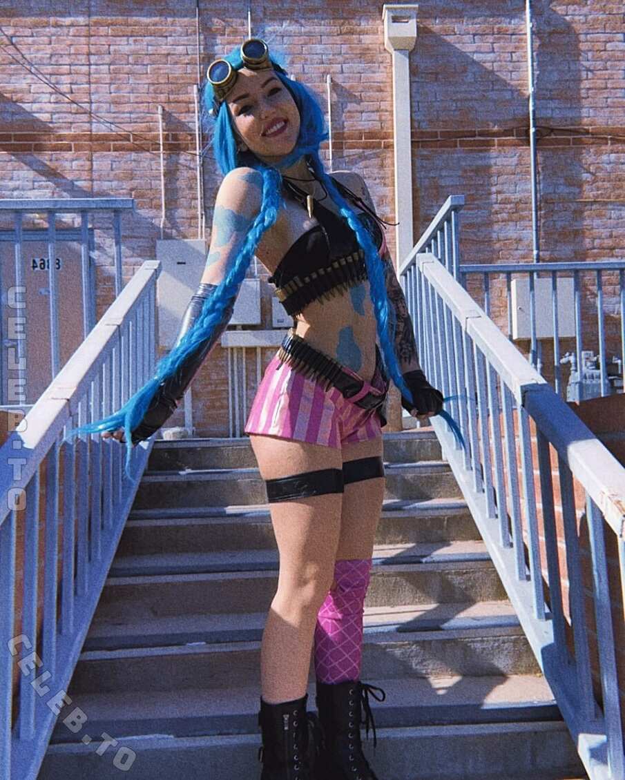 Eralia nude photo 4