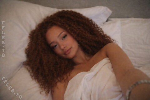 Erda nude photo 26